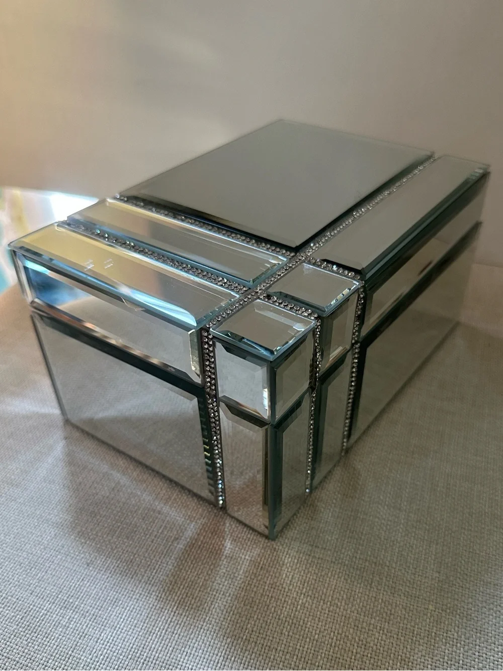 NWT TAHARI Mirrored Jewelry Box with Rhinestone Trim - Silver